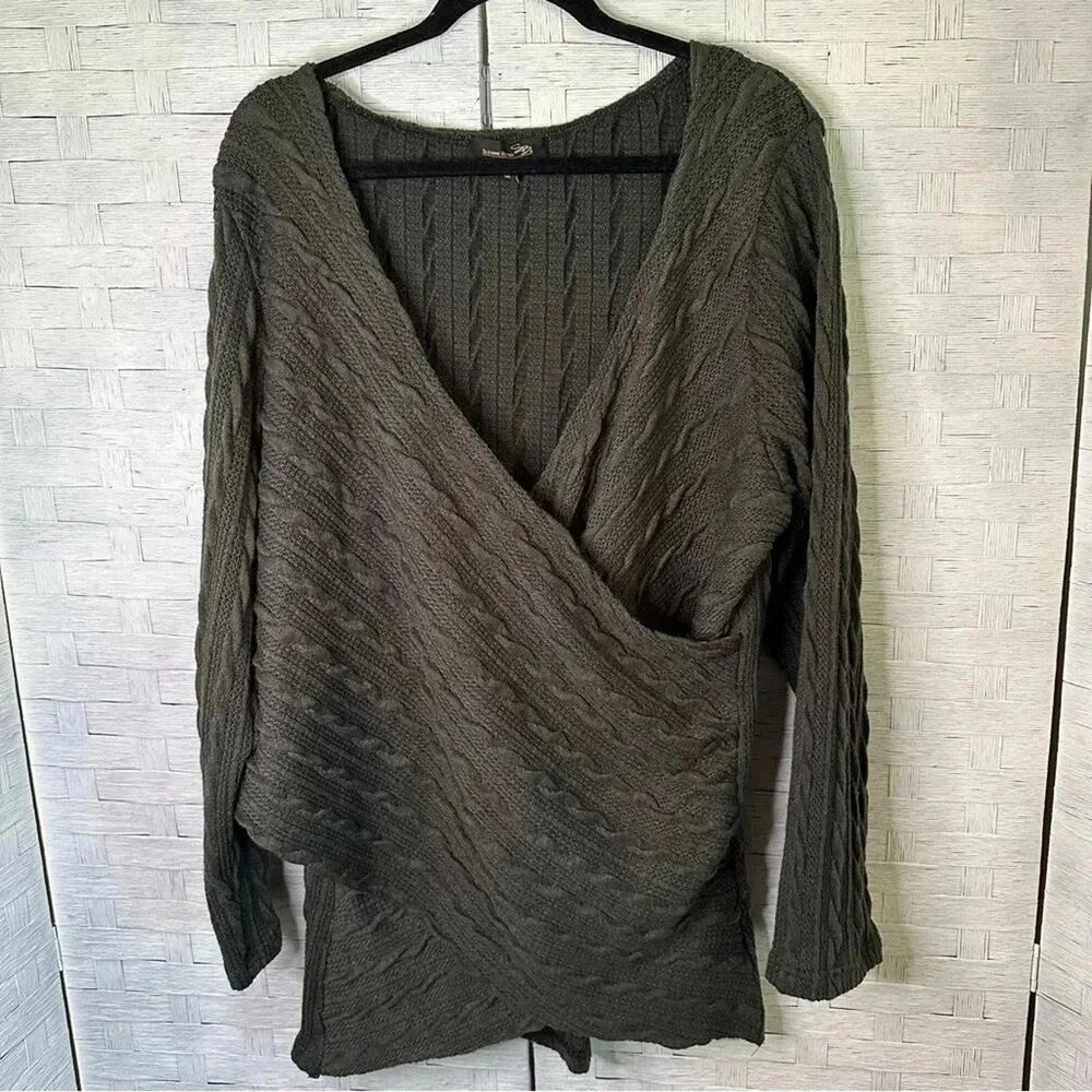 Suzanne Betro Solid Drop Shoulder Wrap‎ Cross gray cable knit sweater plus size